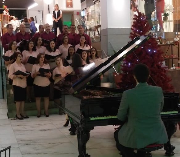 Coral “Os Cantores do Caminho” no Circuito de Natal